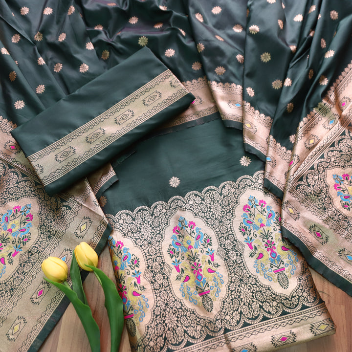Saarthi Sacramento Green Banarasi Jacquard Weaved Hemline Paithani Silk Set