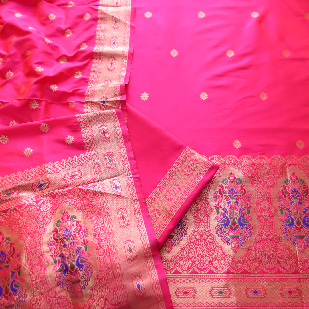 Saarthi Bright Pink Banarasi Jacquard Weaved Hemline Paithani Silk Set