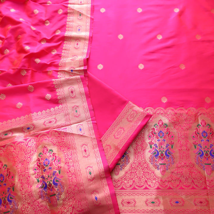 Saarthi Bright Pink Banarasi Jacquard Weaved Hemline Paithani Silk Set