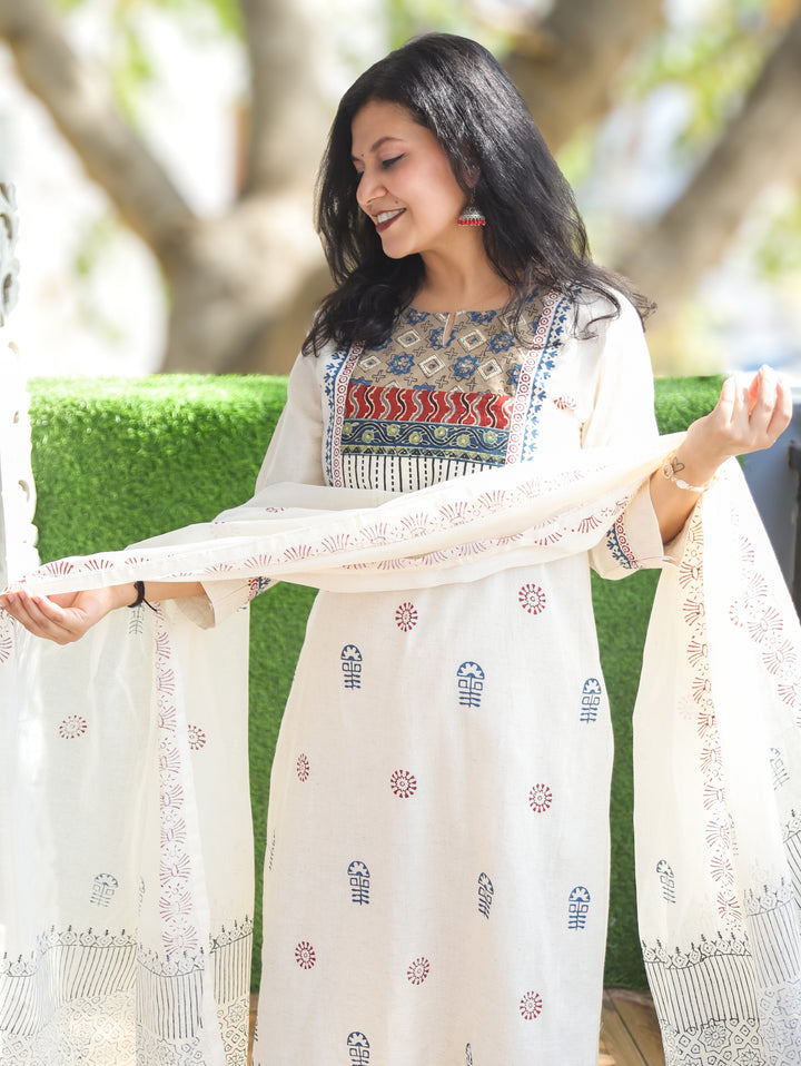 Gul Hans Safed Kutch Cotton 3 Piece Set
