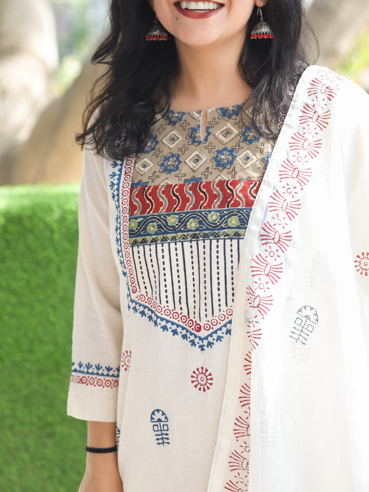 Gul Hans Safed Kutch Cotton 3 Piece Set