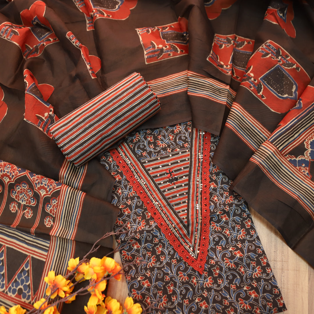Sourya Faded Blue Lace Work in Ajrakh Print Cotton Set