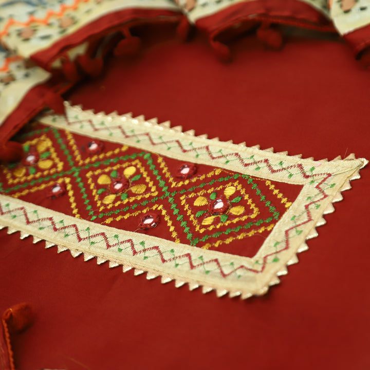 Phoolkumari Kumkum Red Mirror In Front with Patch Glazed Cotton Set