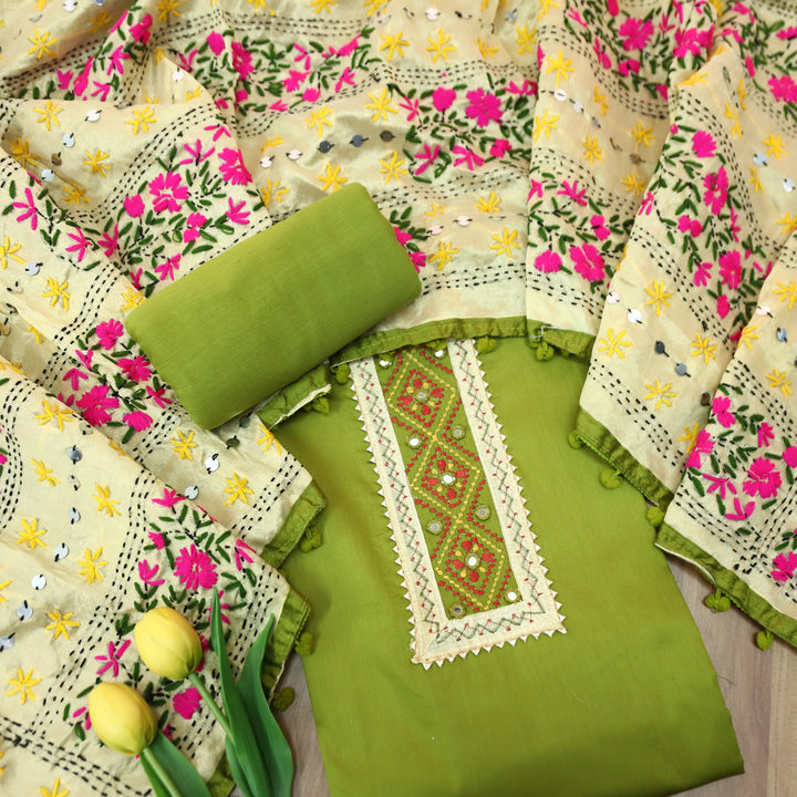 Phoolkumari Parrot Green Mirror In Front with Patch Glazed Cotton Set