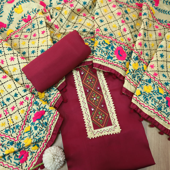 Phoolkumari Magenta Pink Mirror In Front with Patch Glazed Cotton Set