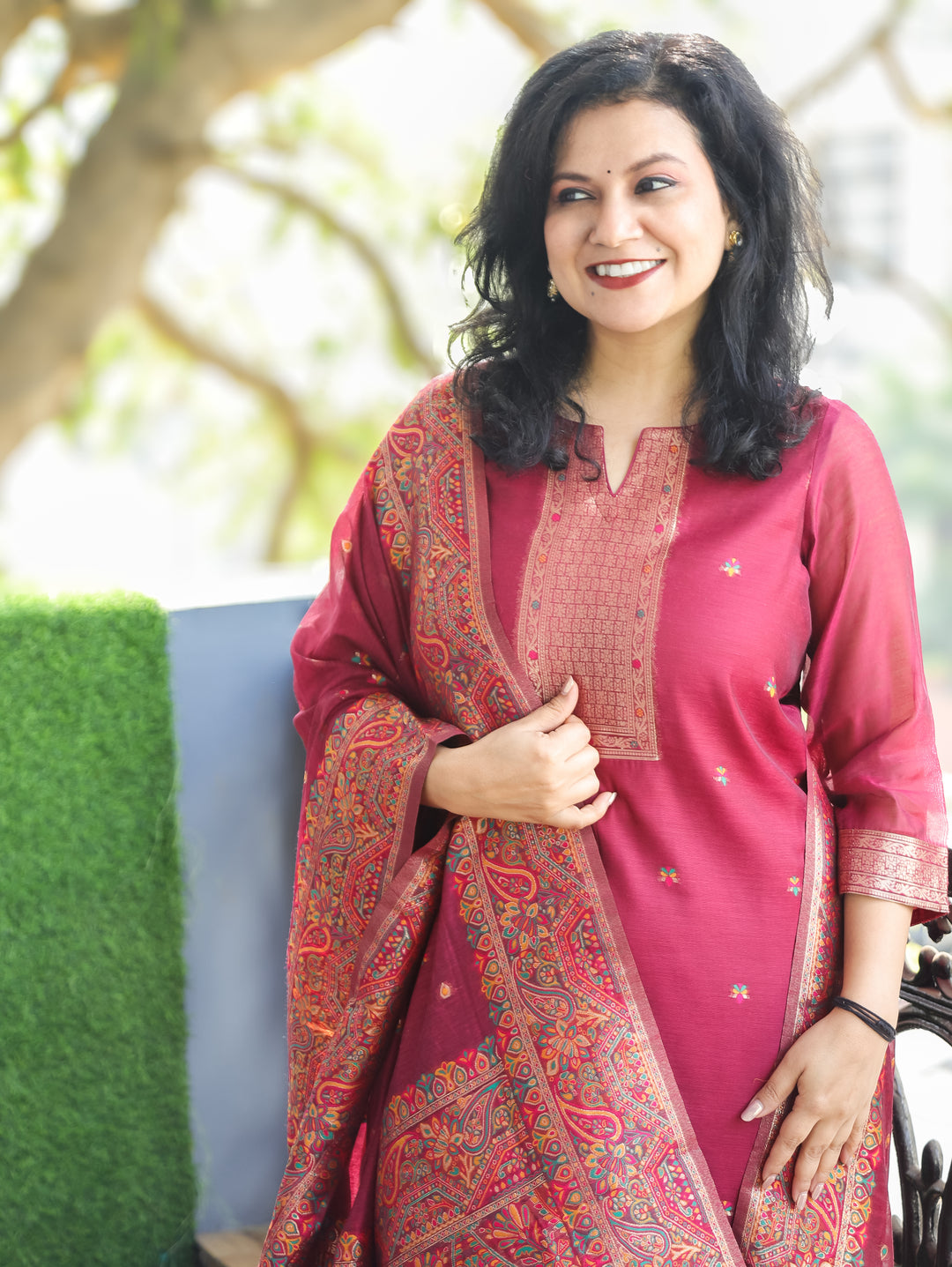 Saheli Cranberry Magenta Round Neck in Jamdani Kashmiri Inspired Chanderi 3 Piece Set