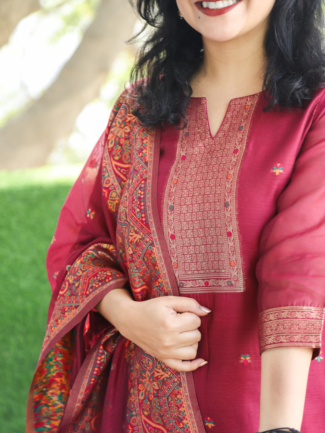 Saheli Cranberry Magenta Round Neck in Jamdani Kashmiri Inspired Chanderi 3 Piece Set