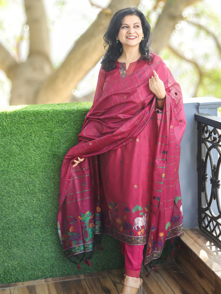 Subhadra Cranberry Pink Collar Running Thread Pichwai Jamdani Chanderi 3 Piece Set