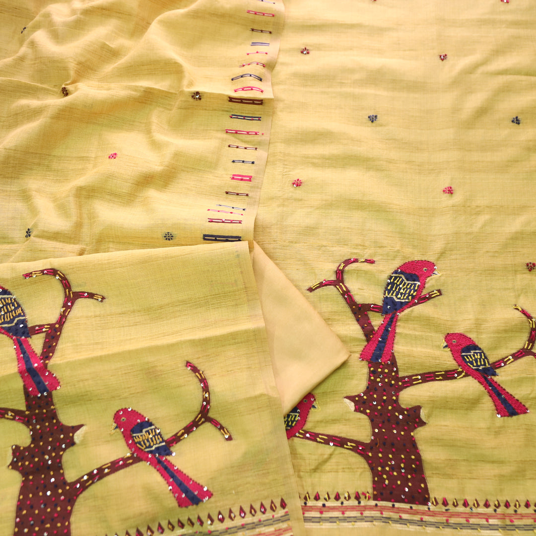 Ambarsari Yellow French Knot Bird Embroidered Work Linen Set