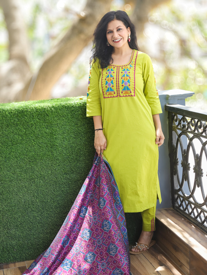 Amour Green Embroidered Cotton 3 Piece Set