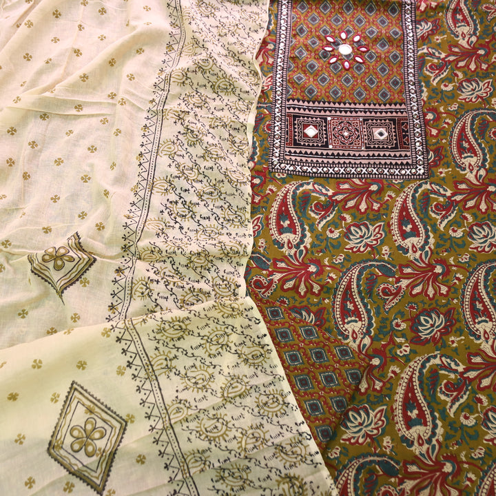 Manruvi Mustard Yellow Kutch Mirror Kalamkari Printed Cotton Set