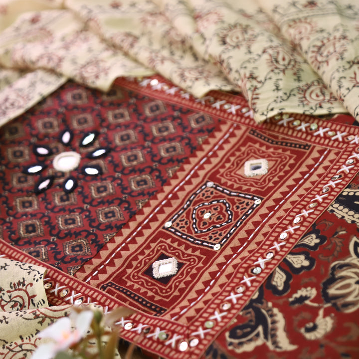 Manruvi Maroon Red Kutch Mirror Kalamkari Printed Cotton Set