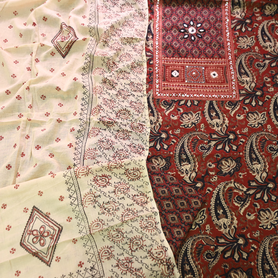 Manruvi Maroon Red Kutch Mirror Kalamkari Printed Cotton Set