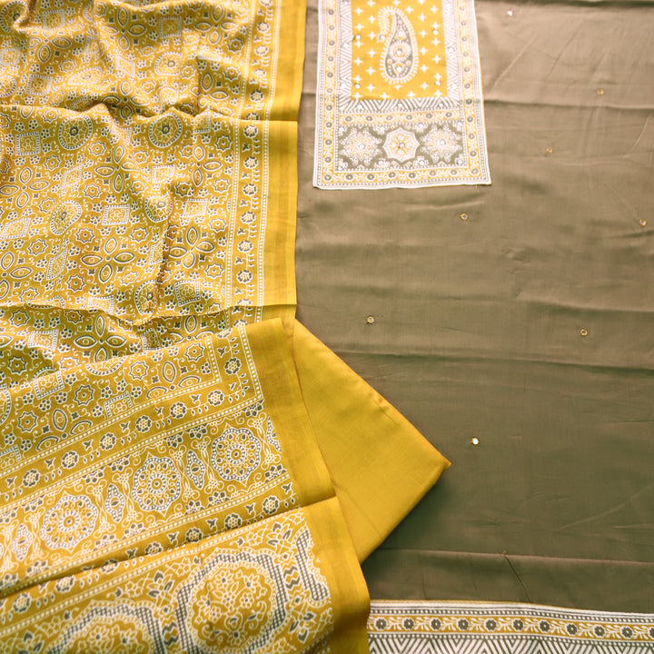 Patrani Forest Green Printed Yoke with Patra Work Glazed Cotton Suit Set