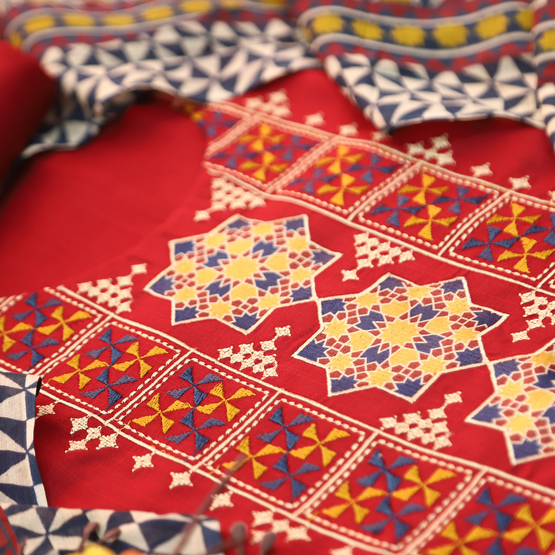 Ruvi Red Thread Embroidered Neck Work Cotton Rayon Set