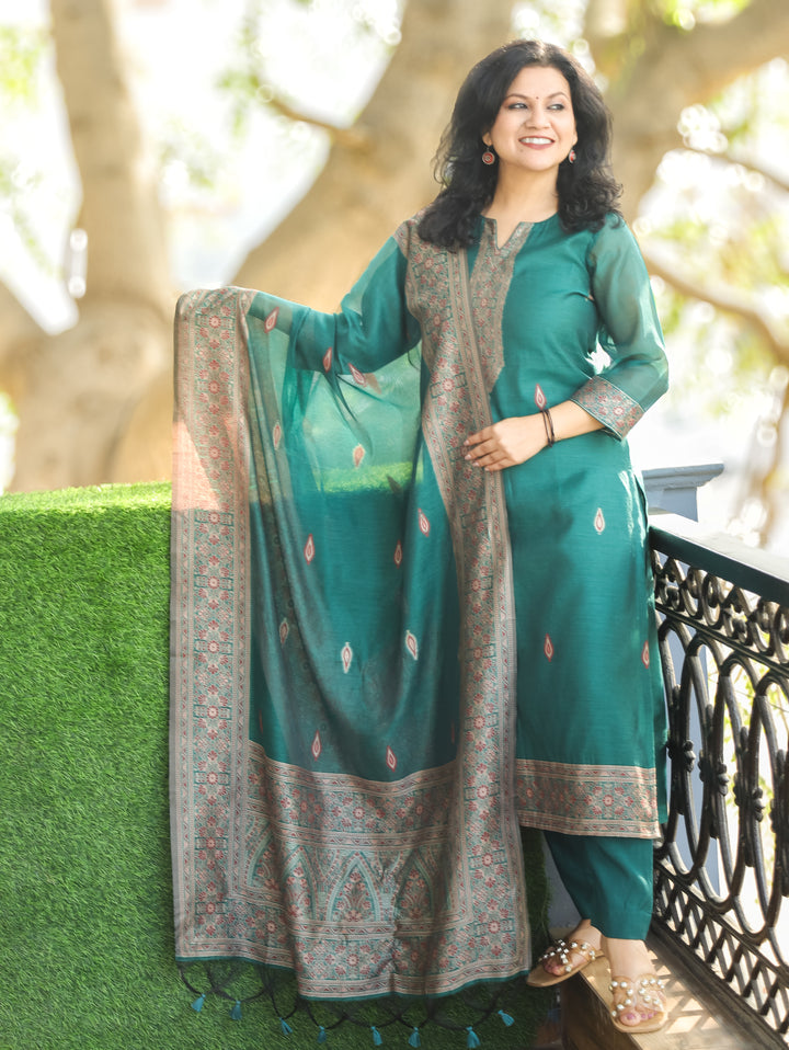 Rupali Emerald Green Round Neck in Jamdani Kashmiri Inspired Chanderi 3 Piece Set