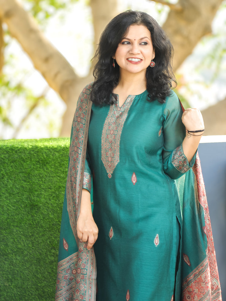 Rupali Emerald Green Round Neck in Jamdani Kashmiri Inspired Chanderi 3 Piece Set