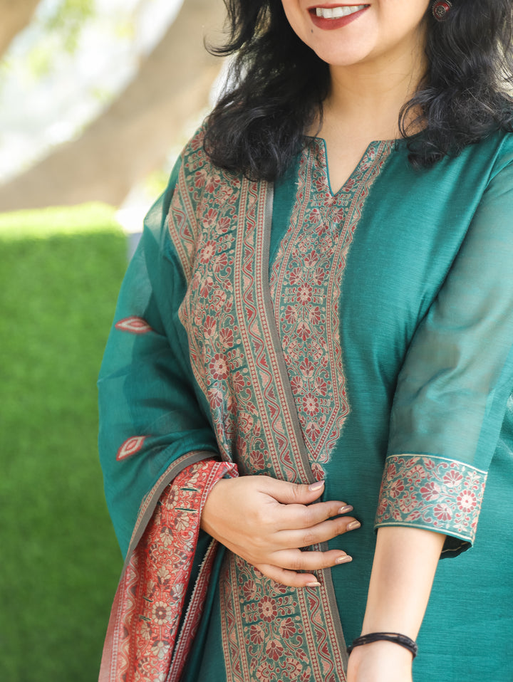 Rupali Emerald Green Round Neck in Jamdani Kashmiri Inspired Chanderi 3 Piece Set