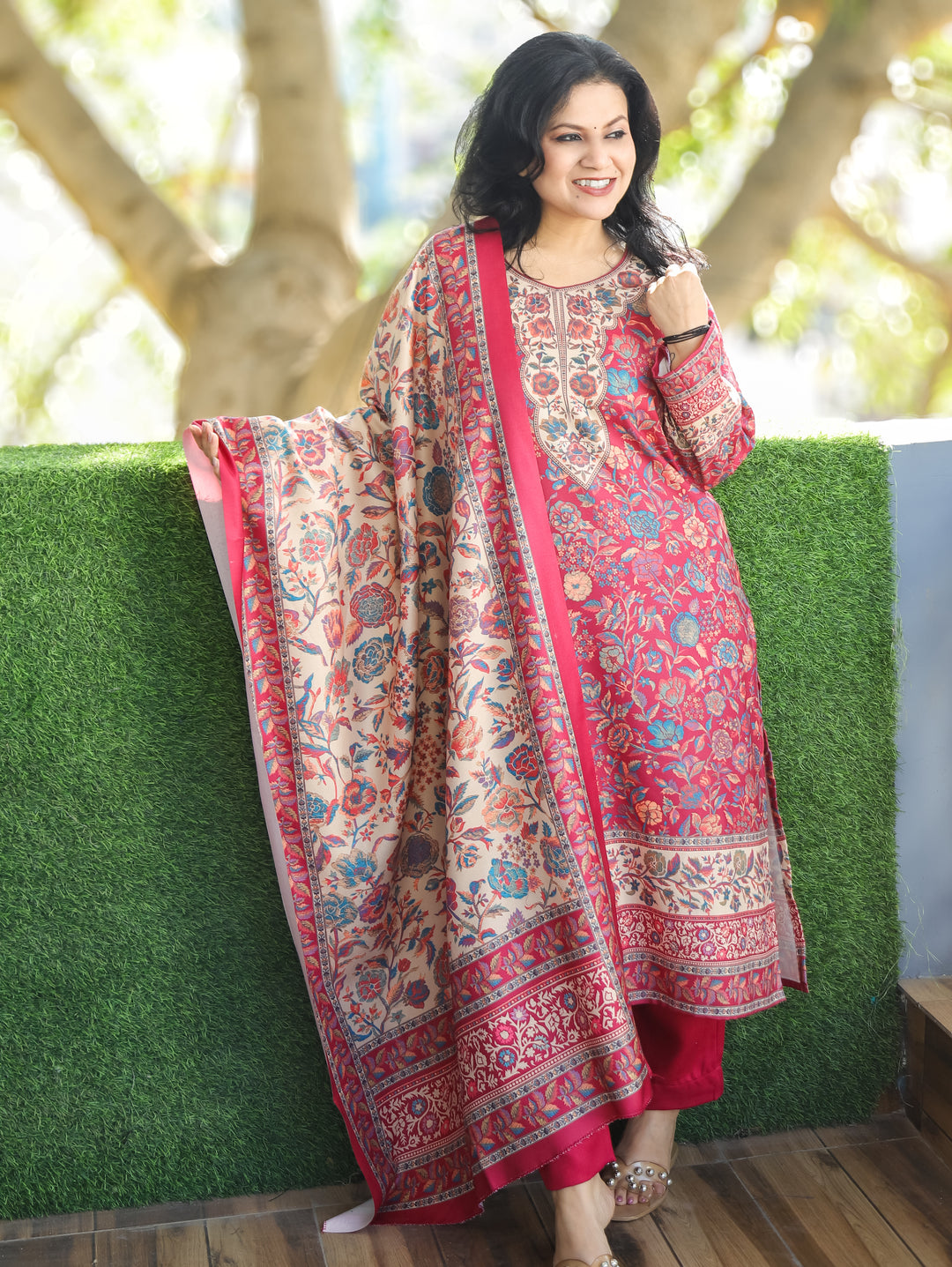 Tejaswi Bright Pink Round Neck Kashmiri Floral Print Semi Pashmina 3 Piece Set