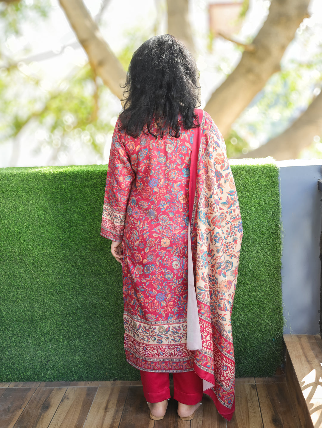 Tejaswi Bright Pink Round Neck Kashmiri Floral Print Semi Pashmina 3 Piece Set