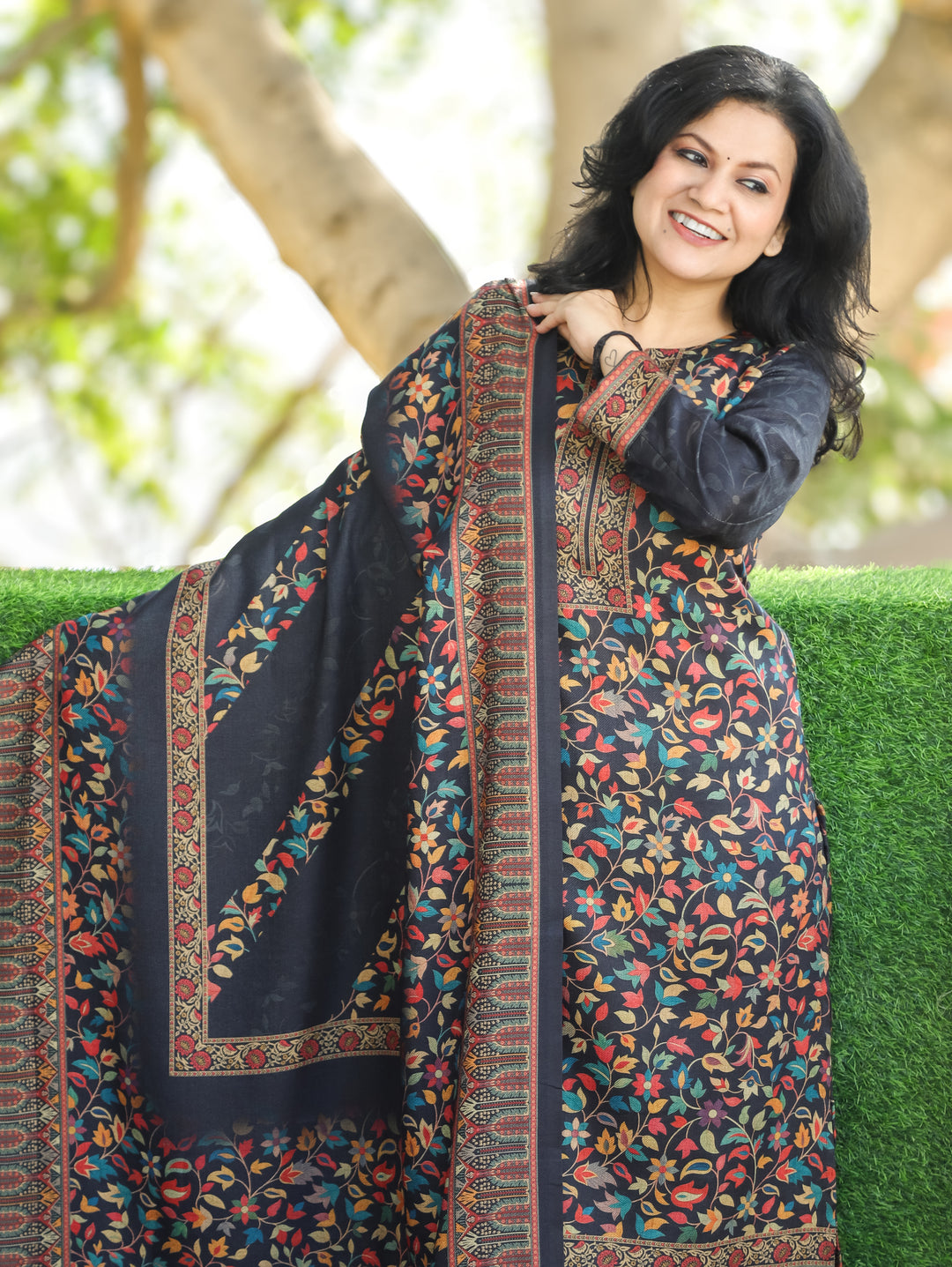 Saawari Ebony Black Round Neck Kanni Print Semi Pashmina 3 Piece Set