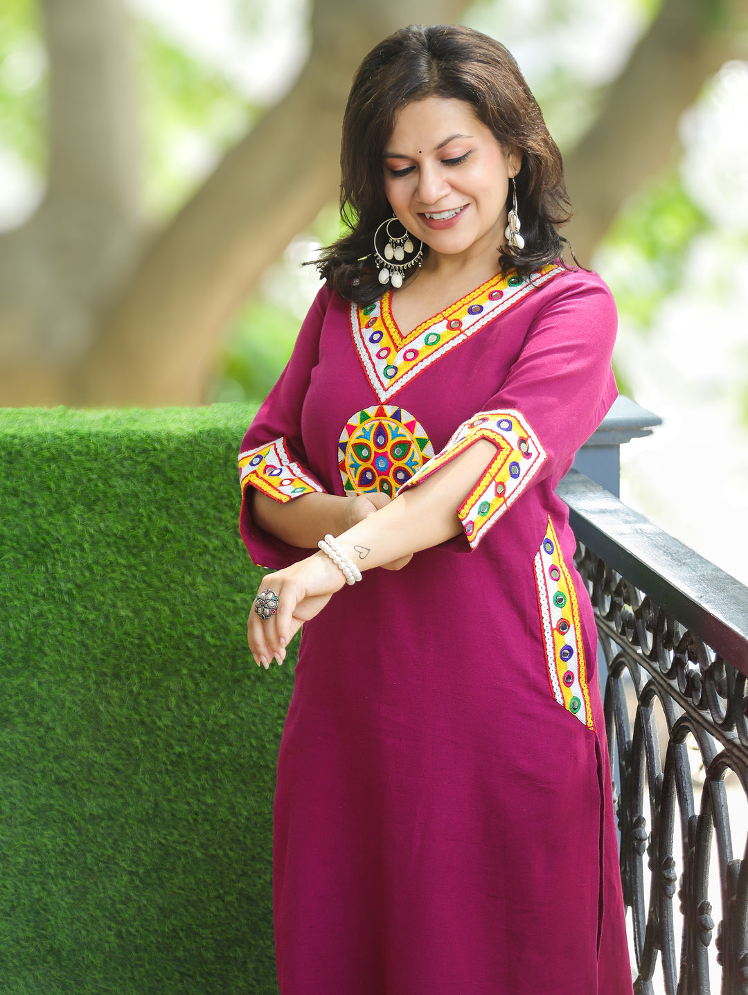 Naavali Jamuni Purple Kutchi Mirror Embroidered V Neck Cotton Kurti