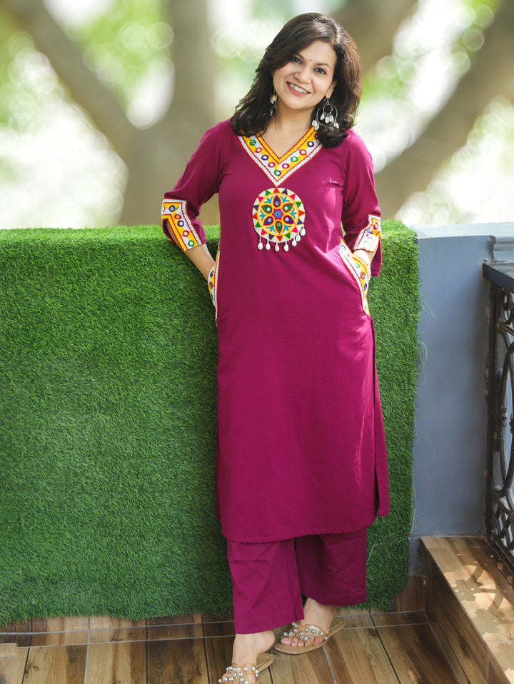 Naavali Jamuni Purple Kutchi Mirror Embroidered V Neck Cotton Kurti