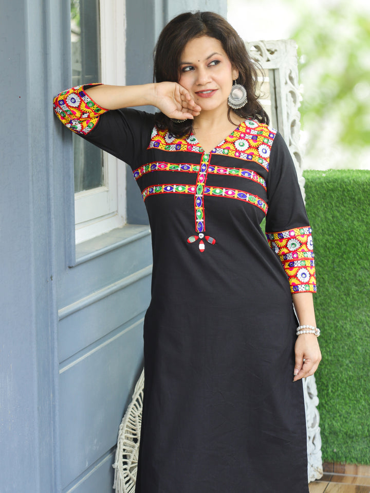 Naavali Black Kutchi Mirror and Thread Embroidered Cotton Kurti