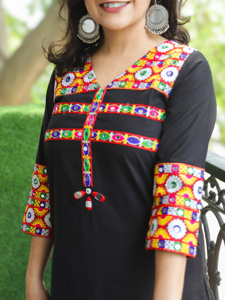 Naavali Black Kutchi Mirror and Thread Embroidered Cotton Kurti