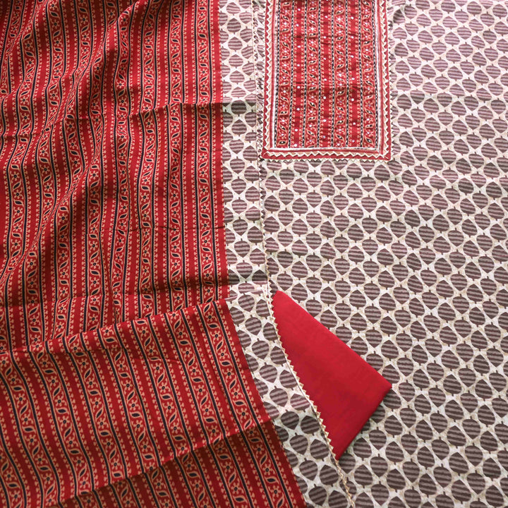 Nazara Faded White Kutch Work Neck Dabu Printed Cotton Suit Set D2
