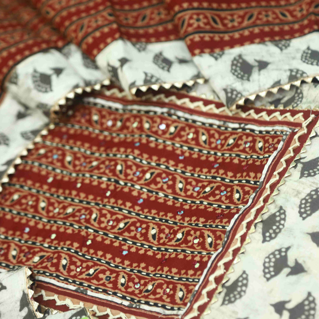 Nazara Faded White Kutch Work Neck Dabu Printed Cotton Suit Set D1