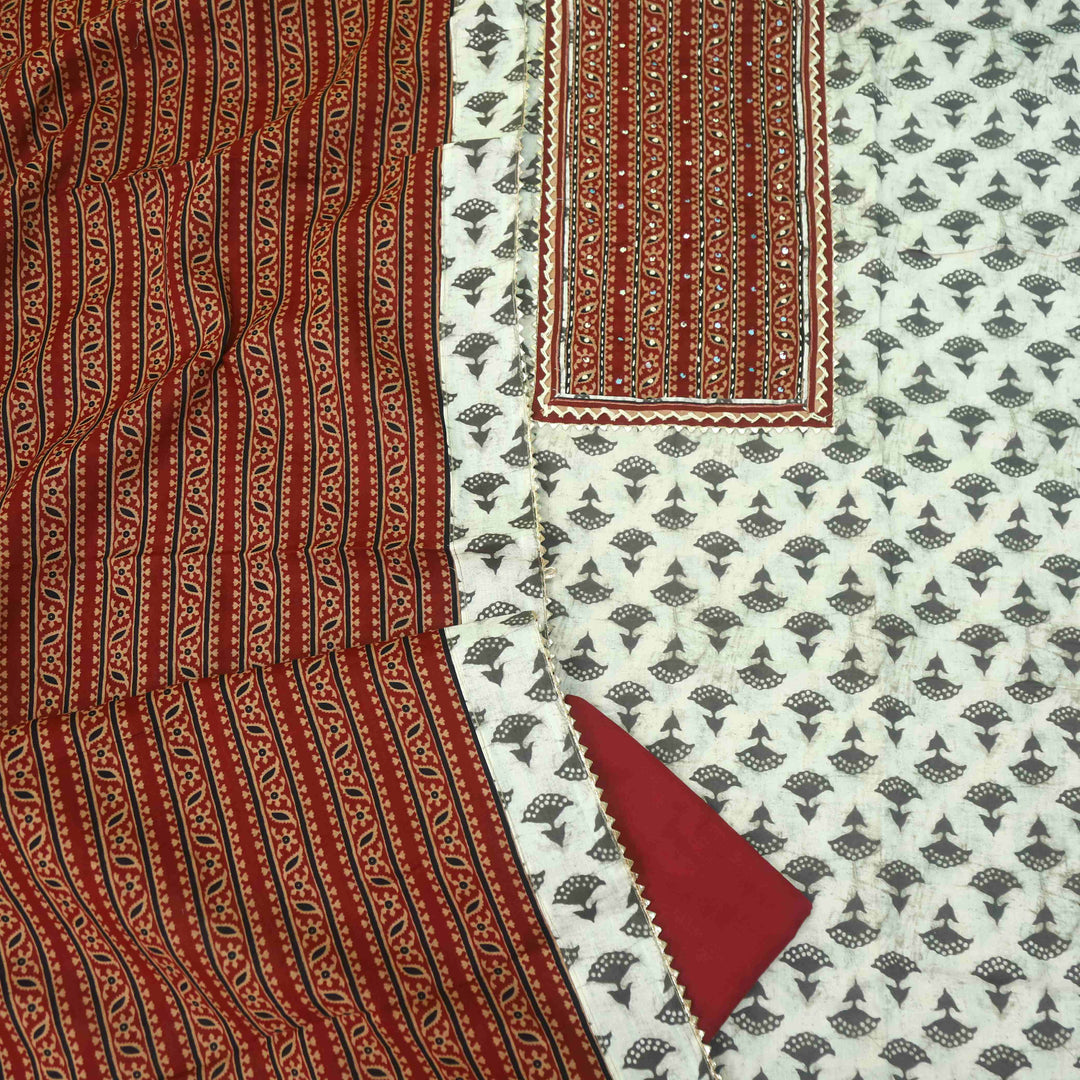 Nazara Faded White Kutch Work Neck Dabu Printed Cotton Suit Set D1