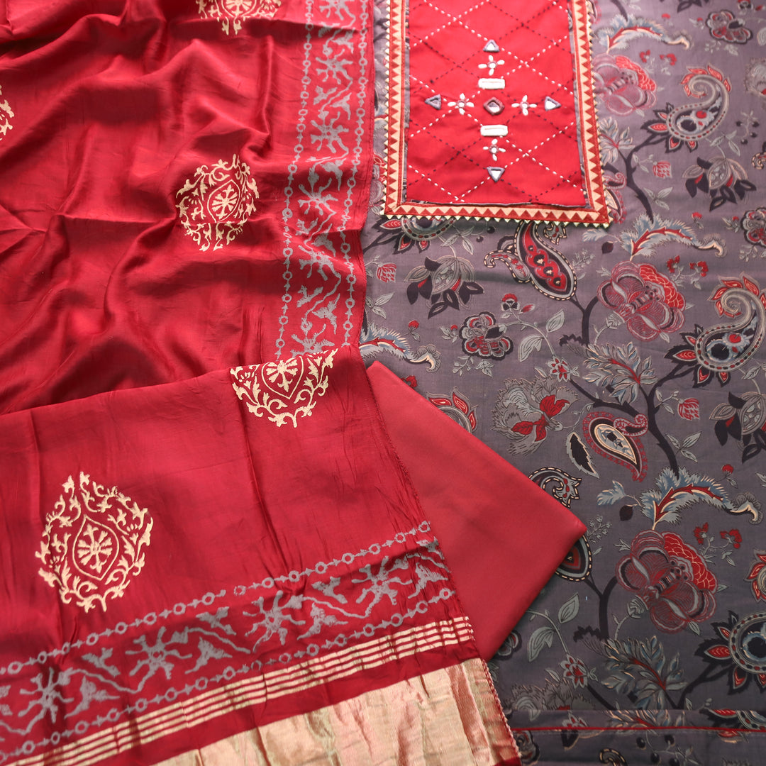 Nishvari Fossil Grey Mirror Patch Paisley Printed Cotton Set