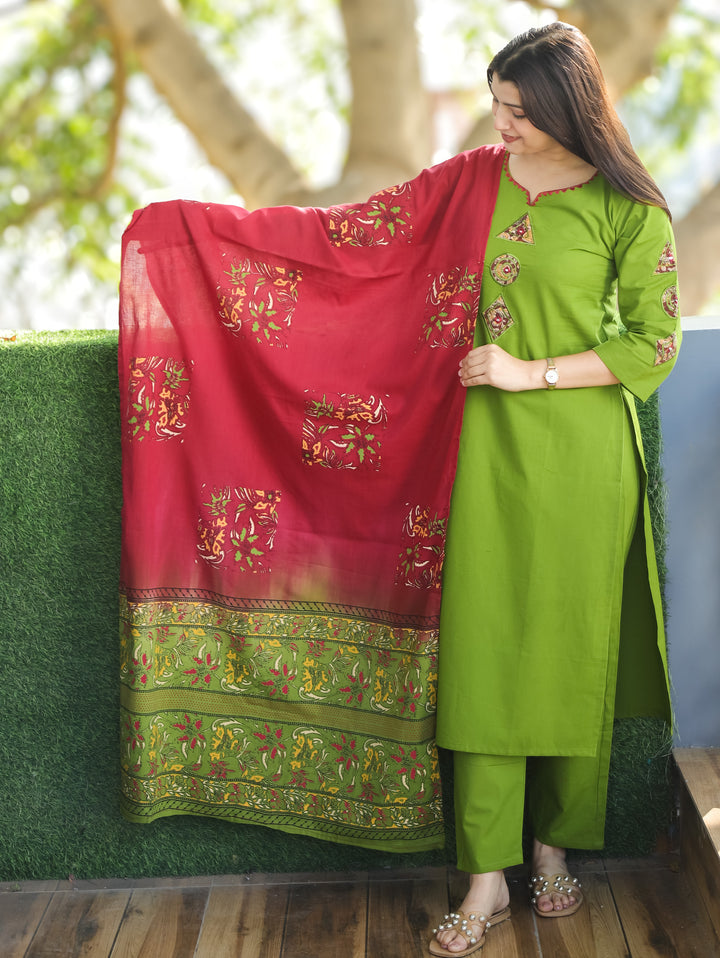 Roohi Grass Green Round Applique Patch Neck and Sleeve Cotton 3 Piece Set