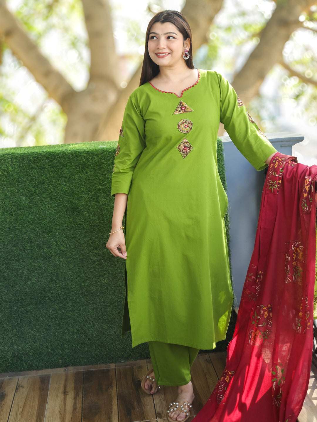 Roohi Grass Green Round Applique Patch Neck and Sleeve Cotton 3 Piece Set