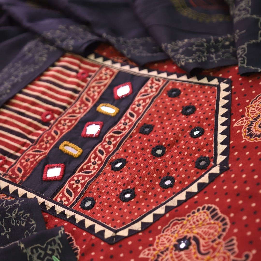 Manuvi Barn Maroon Mirror Kutch Work Ajrakh Printed Cotton Set
