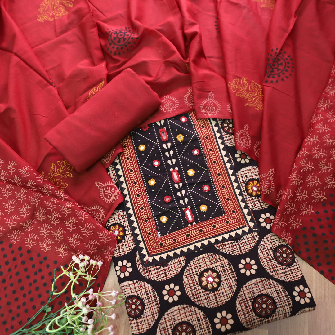Rasuvi Ebony Black Mirror Kutch Yoke Work Ajrakh Printed Cotton Set