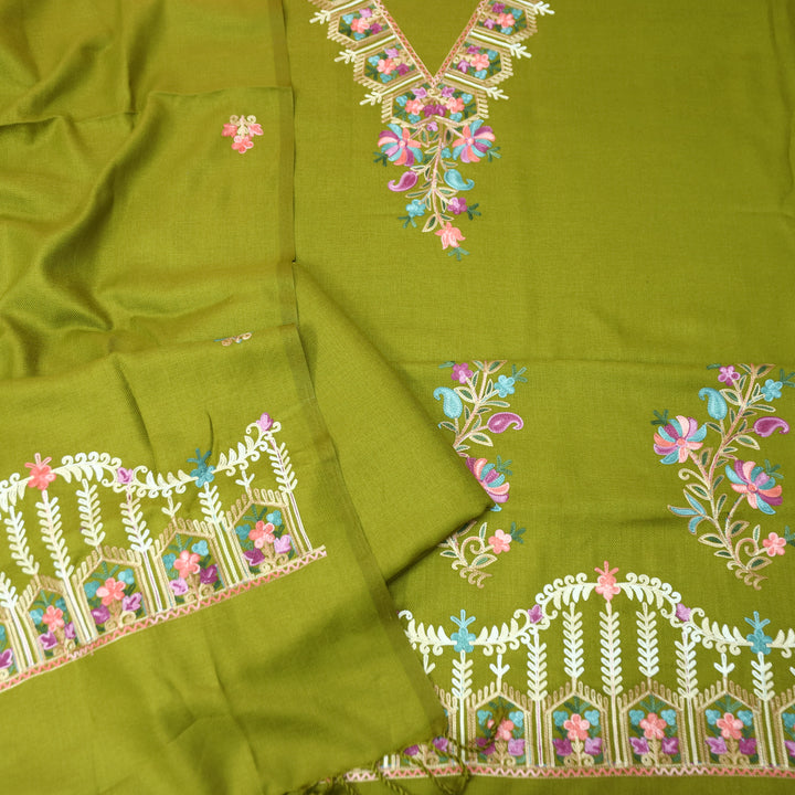 Aastha Parrot Green Elegant Kashida Embroidery Semi Pashmina Winter Set