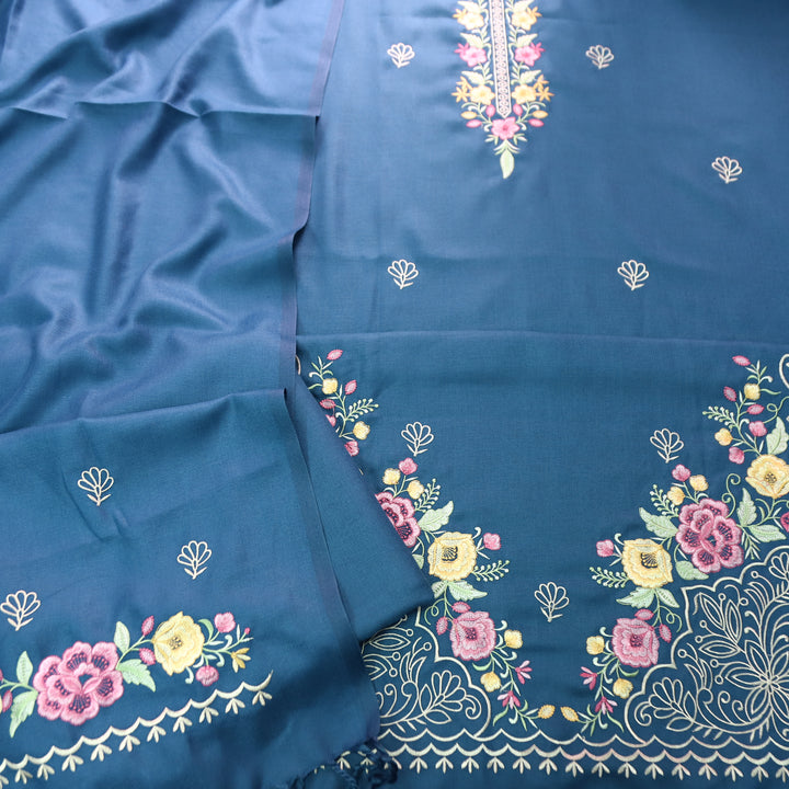 Saverhi Sapphire Blue Thread Embroidered Semi Pashmina WInter Set