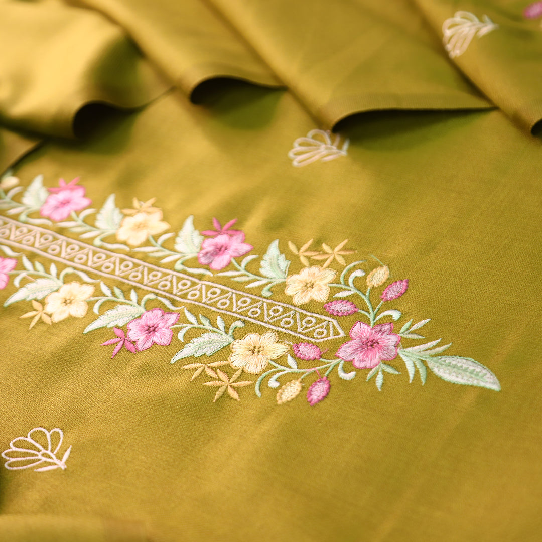 Saverhi Parrot Green Thread Embroidered Semi Pashmina WInter Set