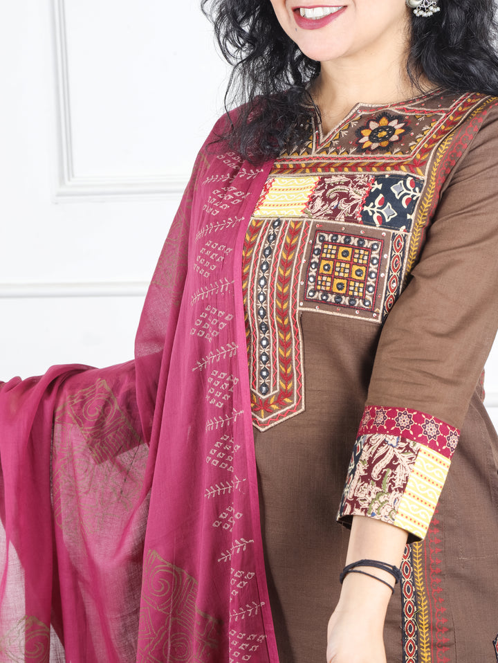 Swaroop Brown Embriodered Neck Patch Panel Cotton 3 Piece Set with Pocket