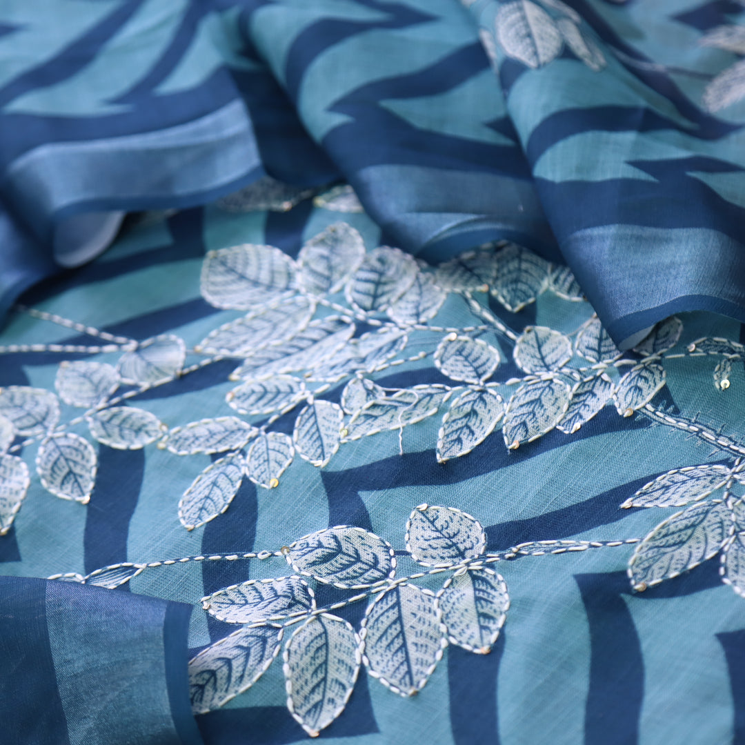 Sufnaa Azure Blue Digital Floral Printed with Kantha Work Cotton Linen Set