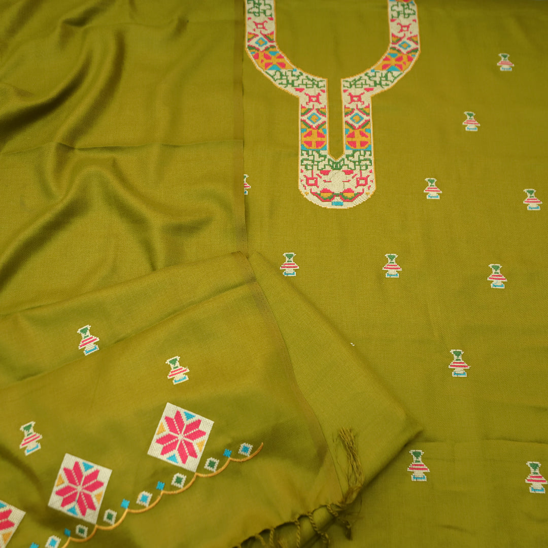 Shanya Parrot Green Cross-Stitch Embroidery Semi Pasmina Winter Set