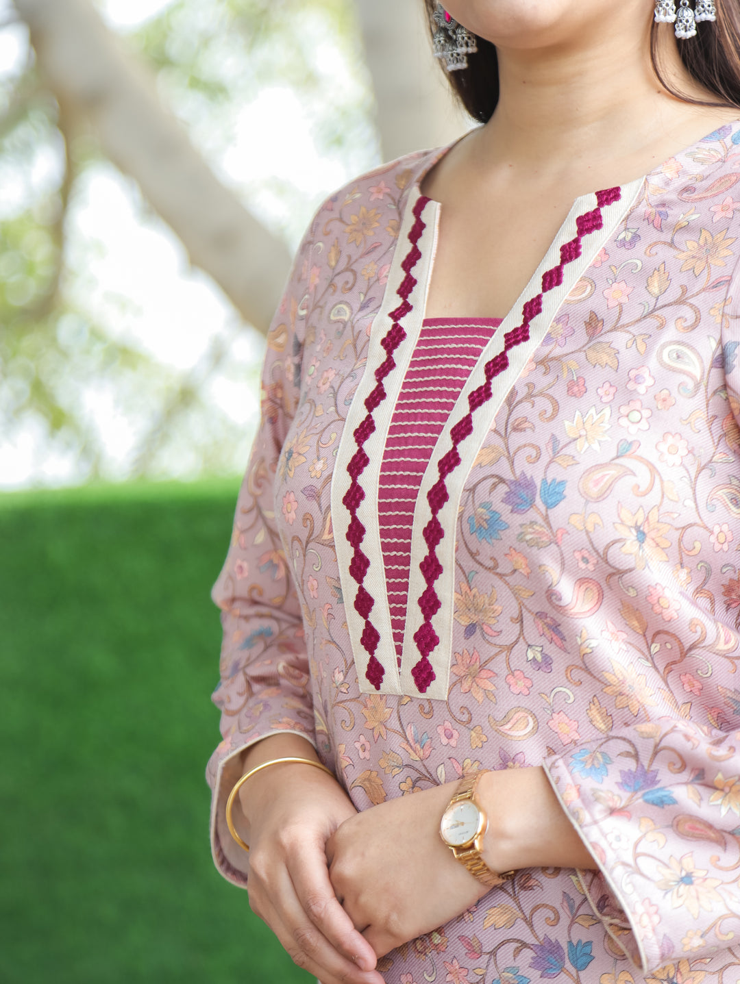 Jhumki Powder Lilac Embroidered Patch Neck Kanni Print Semi Pashmina Kurti