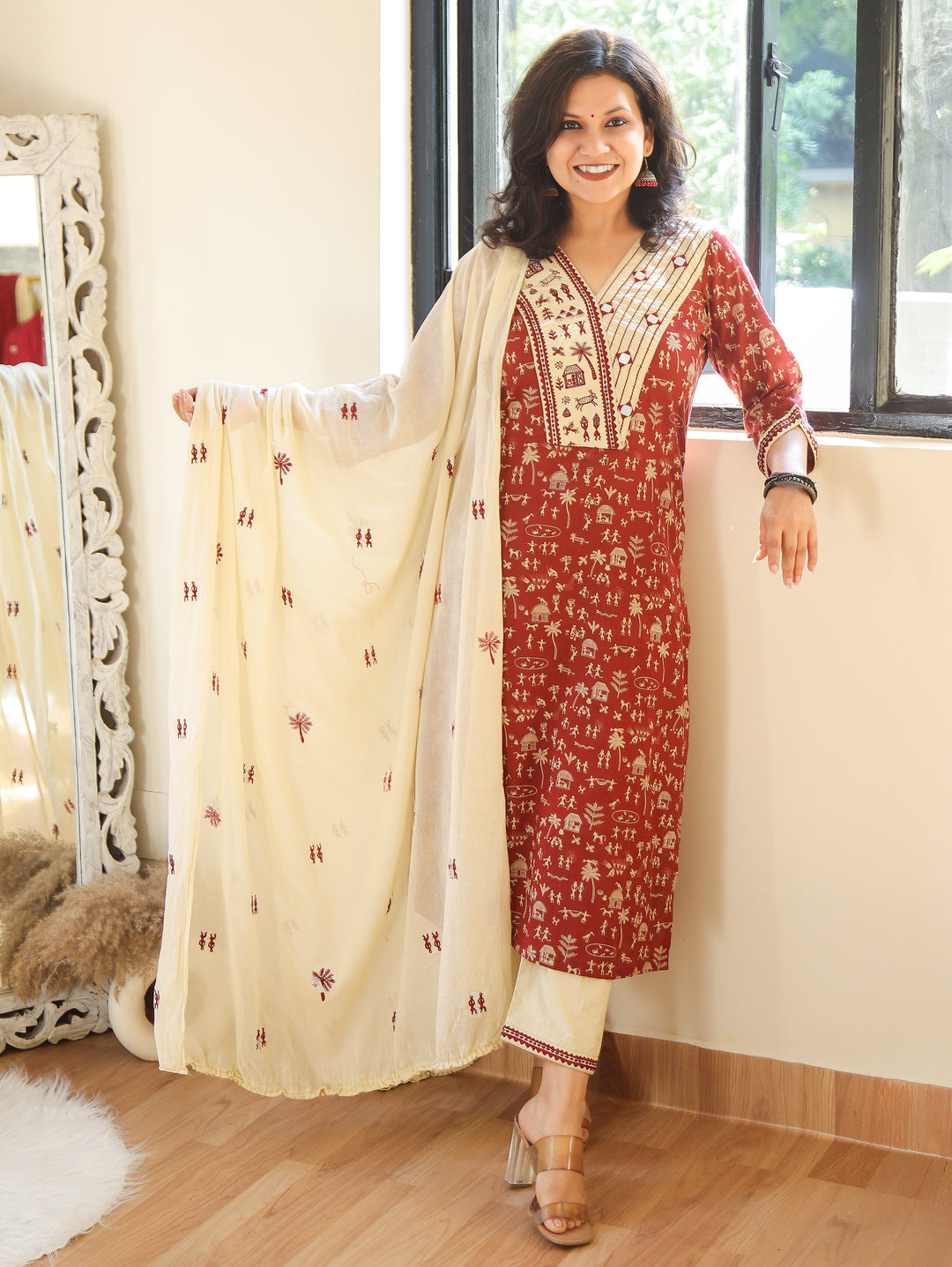 Araha Red Warli Embroidered with Mirror Cotton 3 Piece Set