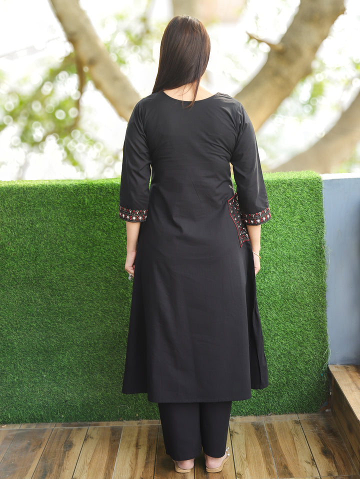 Saiyara Black Embellish Angrakha Neck with Knot And Side Pocket Cotton 2 Piece Set