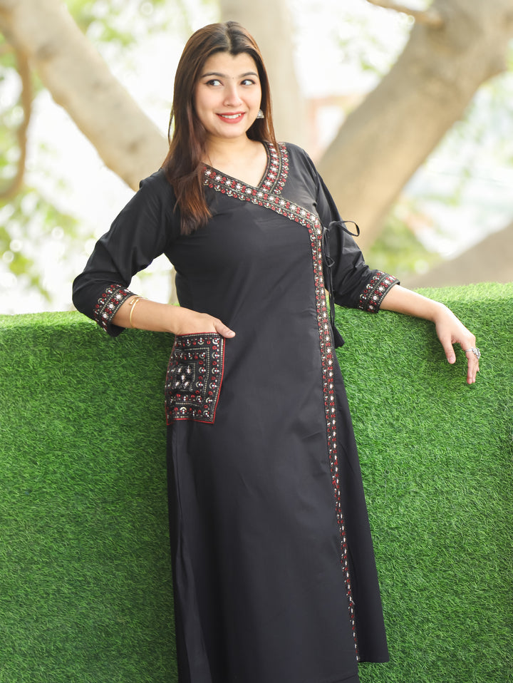 Saiyara Black Embellish Angrakha Neck with Knot And Side Pocket Cotton 2 Piece Set