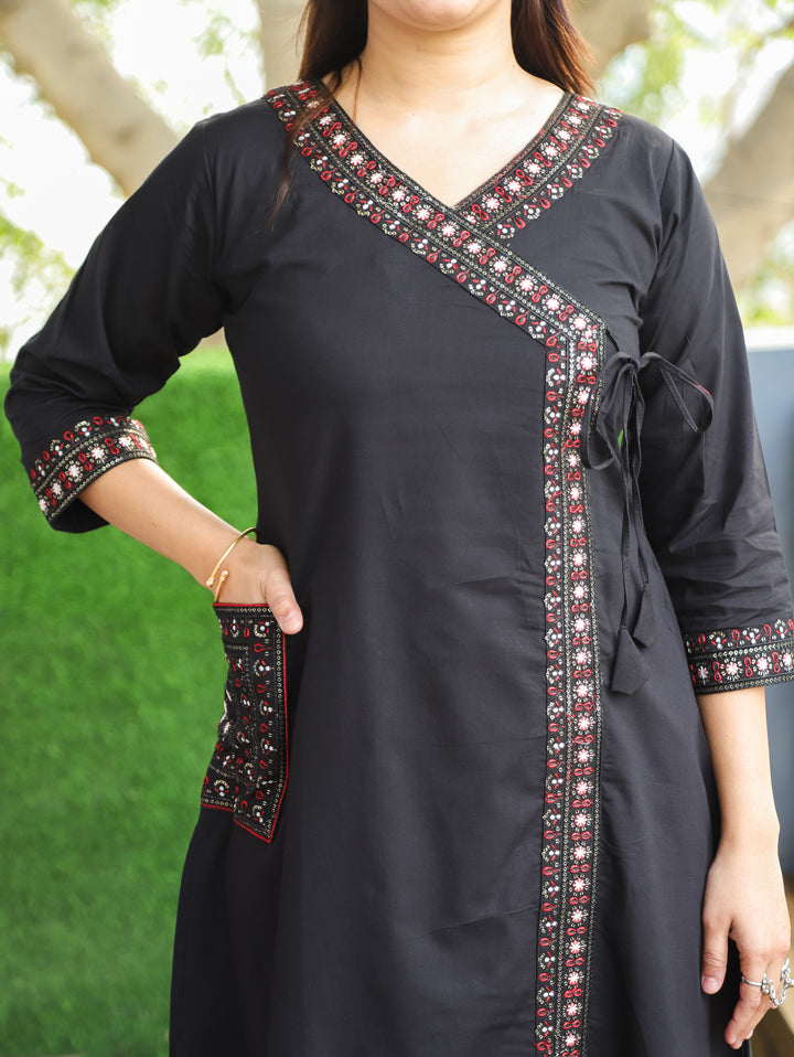 Saiyara Black Embellish Angrakha Neck with Knot And Side Pocket Cotton 2 Piece Set