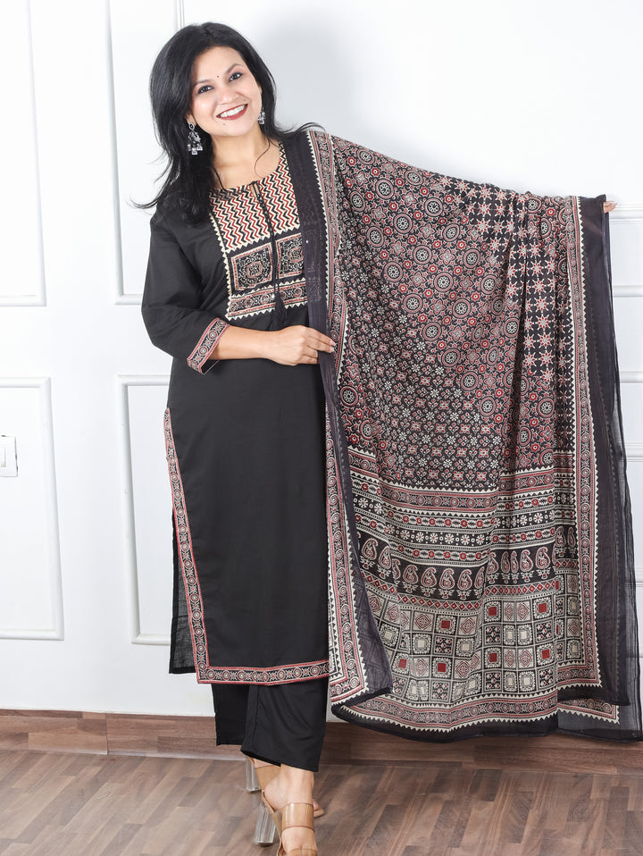 Sunaina Midnight Black Kardana and Patra Printed Yoke with Knot Cotton 3 Piece Set