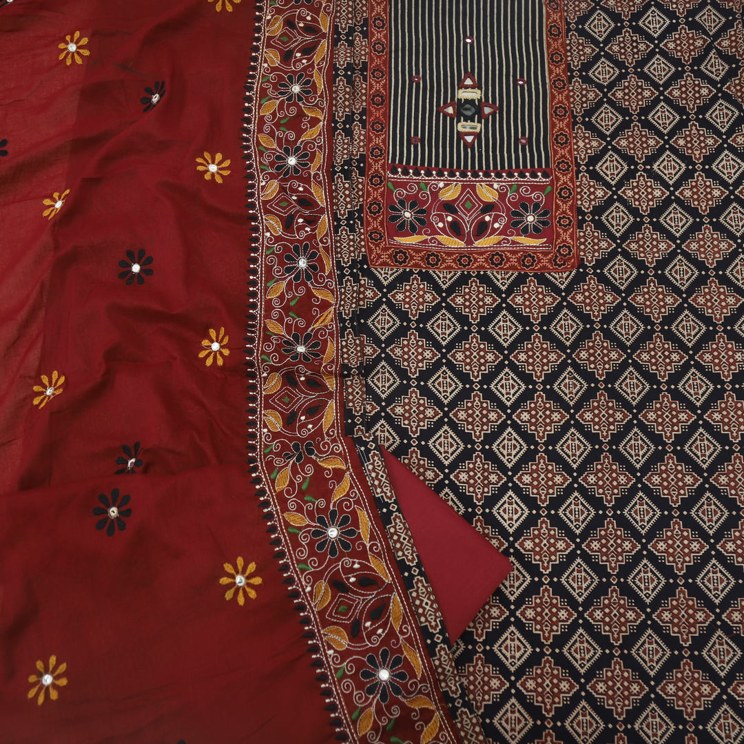 Khairiyat Onyx Black Kutch Cotton Top with Printed Dupatta